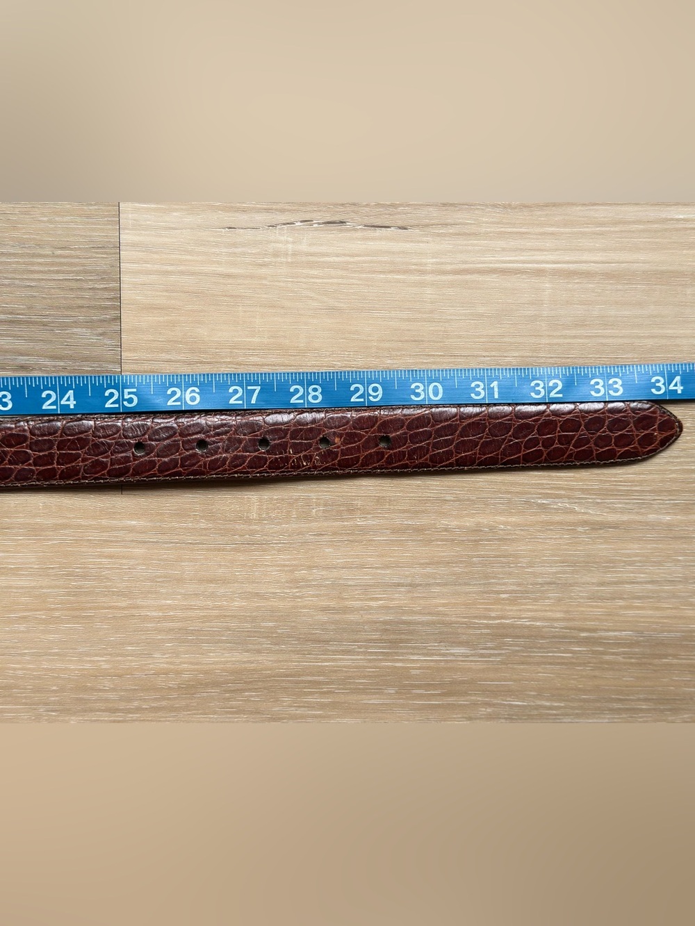 WCM New York Classic Brown Croc-Embossed Leather Belt with Gold Buckle - Picture 7 of 8
